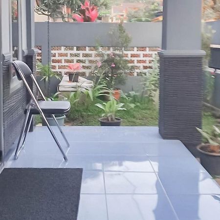 Triyoga Homestay Syariah Redpartner Sangkanurip Esterno foto