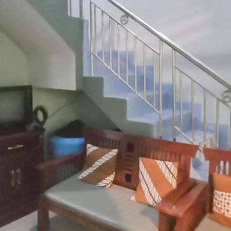 Triyoga Homestay Syariah Redpartner Sangkanurip Esterno foto