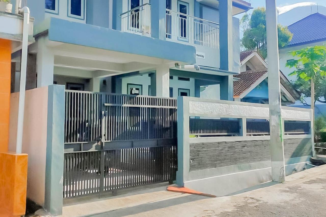 Triyoga Homestay Syariah Redpartner Sangkanurip Esterno foto
